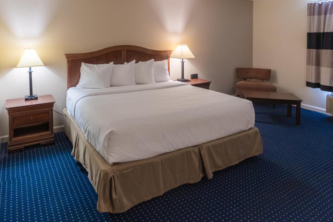 Cottonwood Suites Savannah Hotel & Conference Center Dış mekan fotoğraf