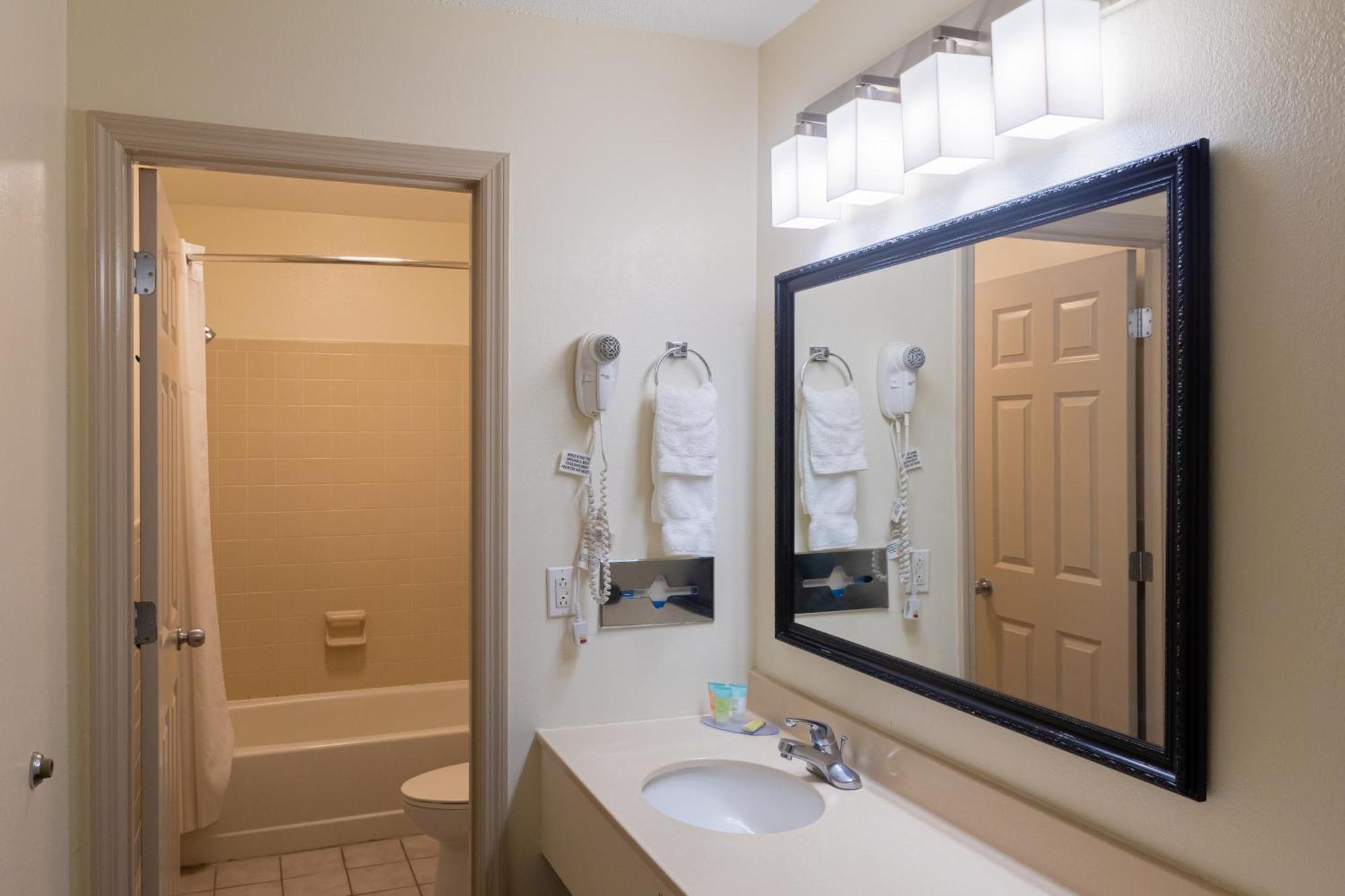 Cottonwood Suites Savannah Hotel & Conference Center Pooler Dış mekan fotoğraf