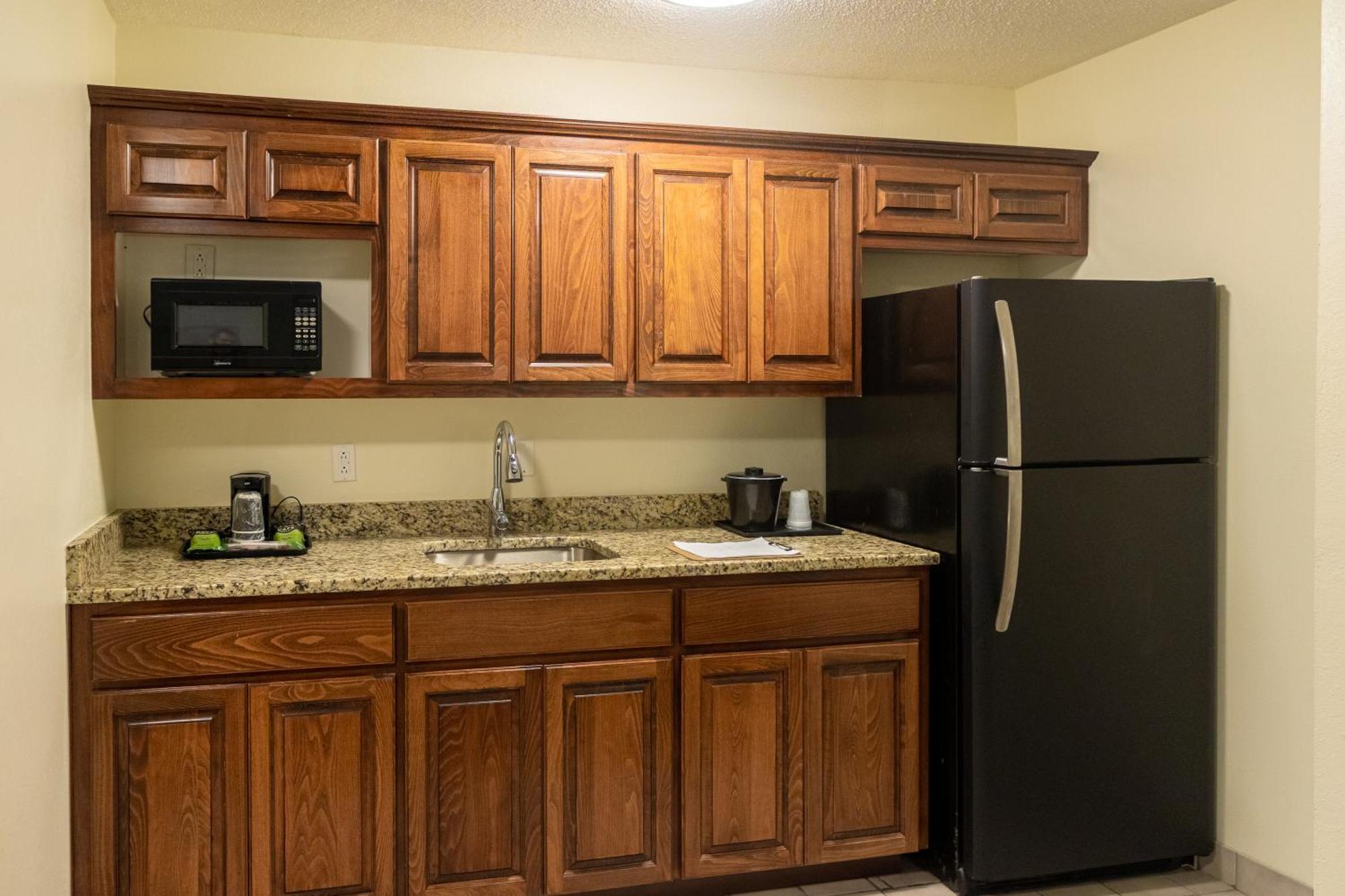 Cottonwood Suites Savannah Hotel & Conference Center Pooler Dış mekan fotoğraf